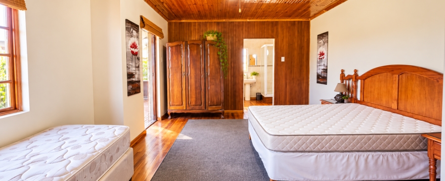 6 Bedroom Property for Sale in Franskraal Western Cape